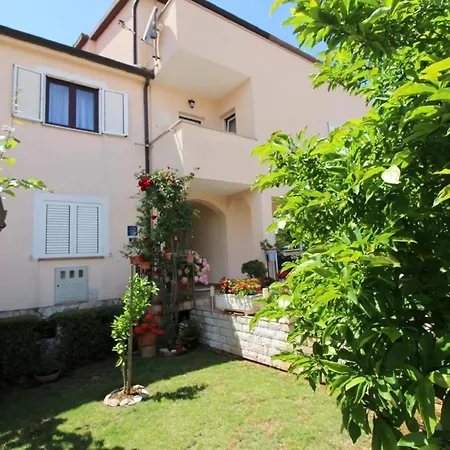 Apartment Milka In In Strandnaehe Porec